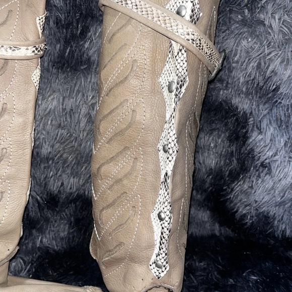 Beautifully exquisite Hector Riccione boots. Made and sold in Italy and Spain. - Picture 2 of 4